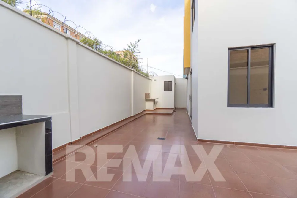 Foto 5 de Hermosa Casa en Condominio Privado “Los Jazmines” – Mesadilla Pacata