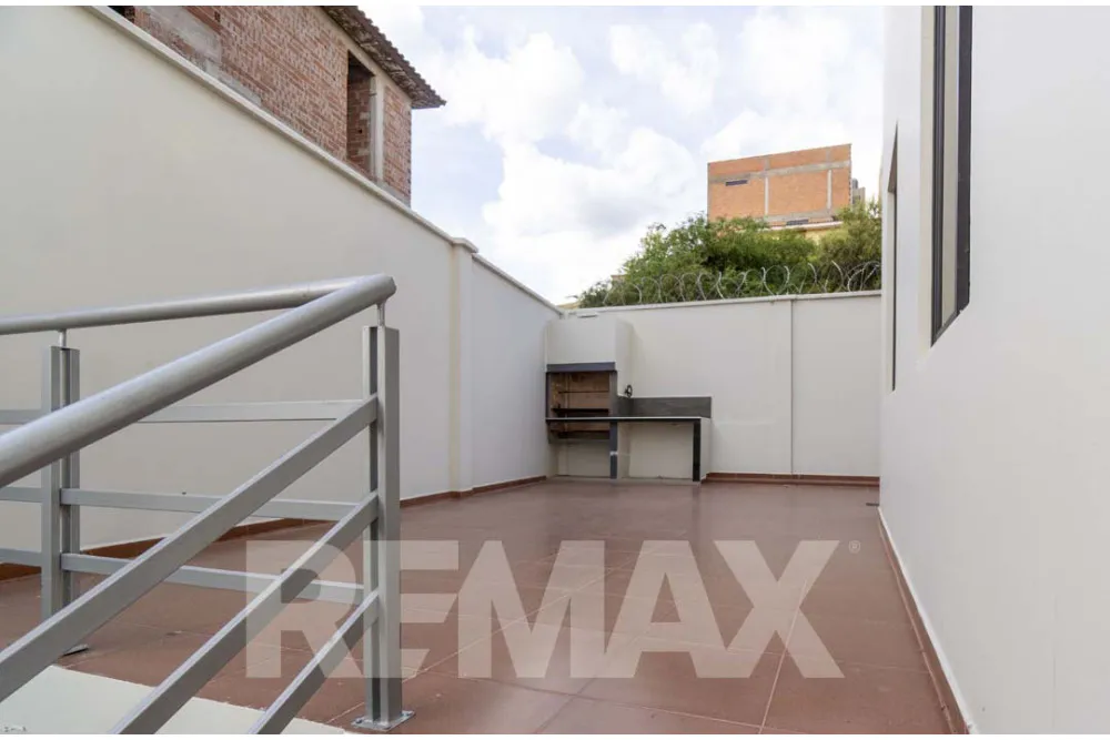 Foto 4 de Hermosa Casa en Condominio Privado “Los Jazmines” – Mesadilla Pacata