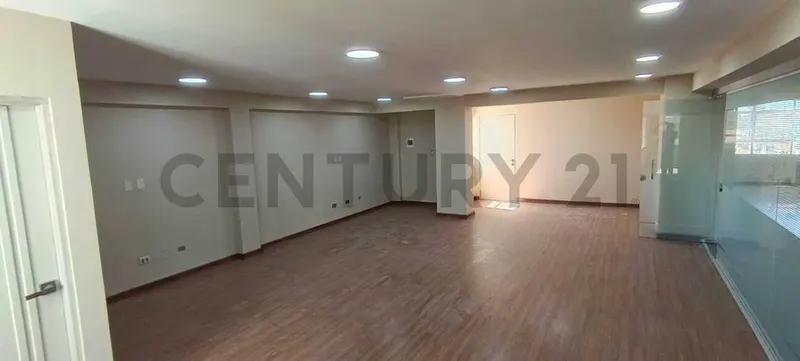 Foto 6 de Oficina Nueva a Estrenar #7 Piso 3 en Alquiler – Oscar Malls, El Alto