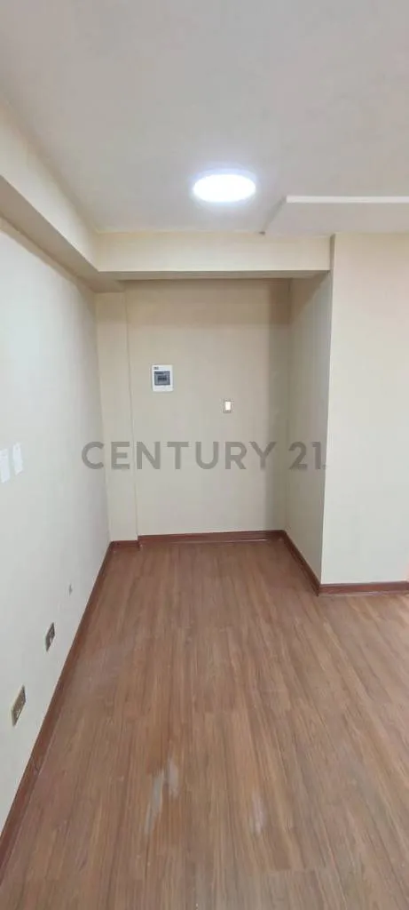 Foto 5 de Oficina Nueva a Estrenar #7 Piso 3 en Alquiler – Oscar Malls, El Alto