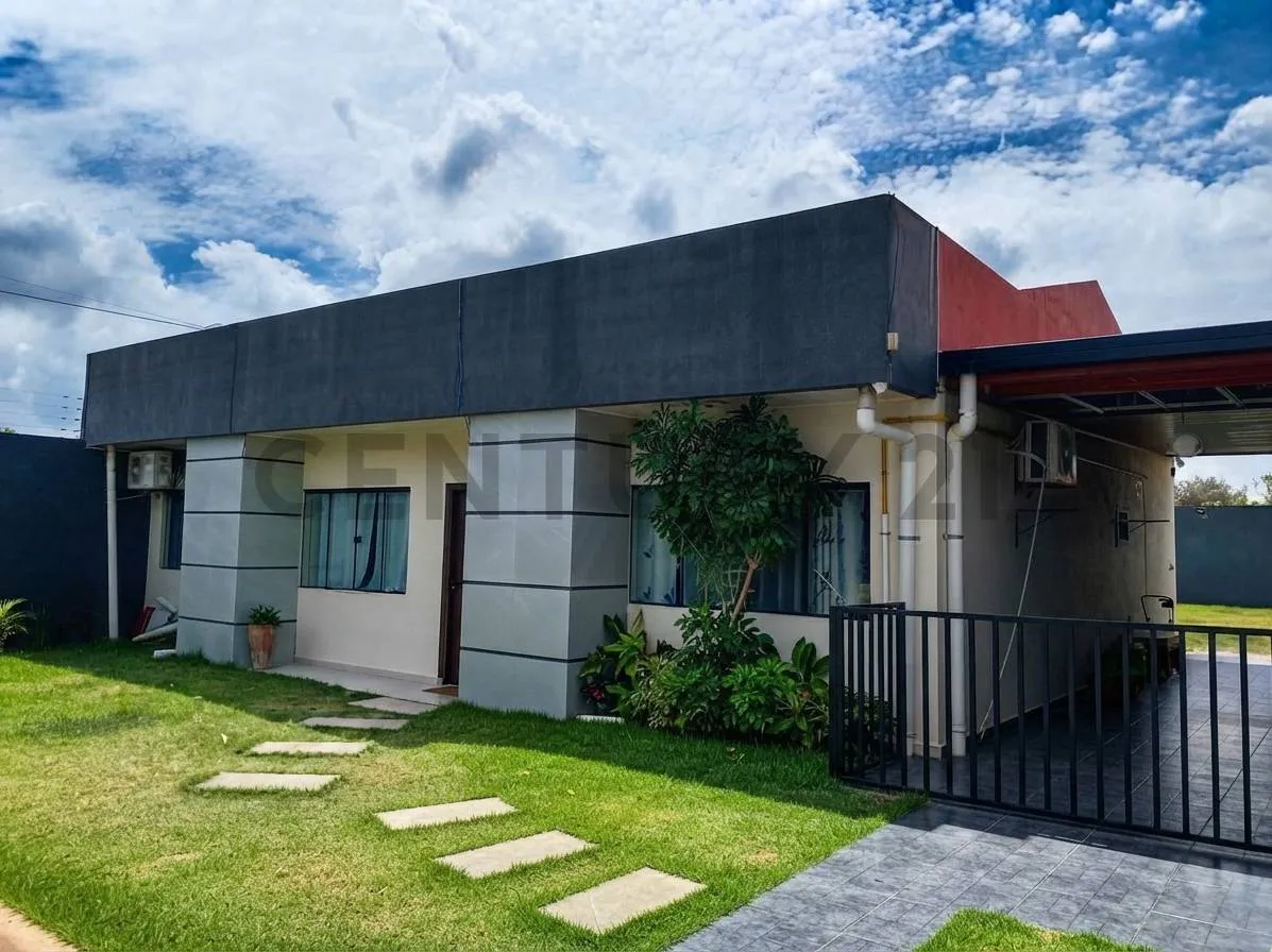 Foto 2 de casa en venta zona sur km 9 doble via la guardia.