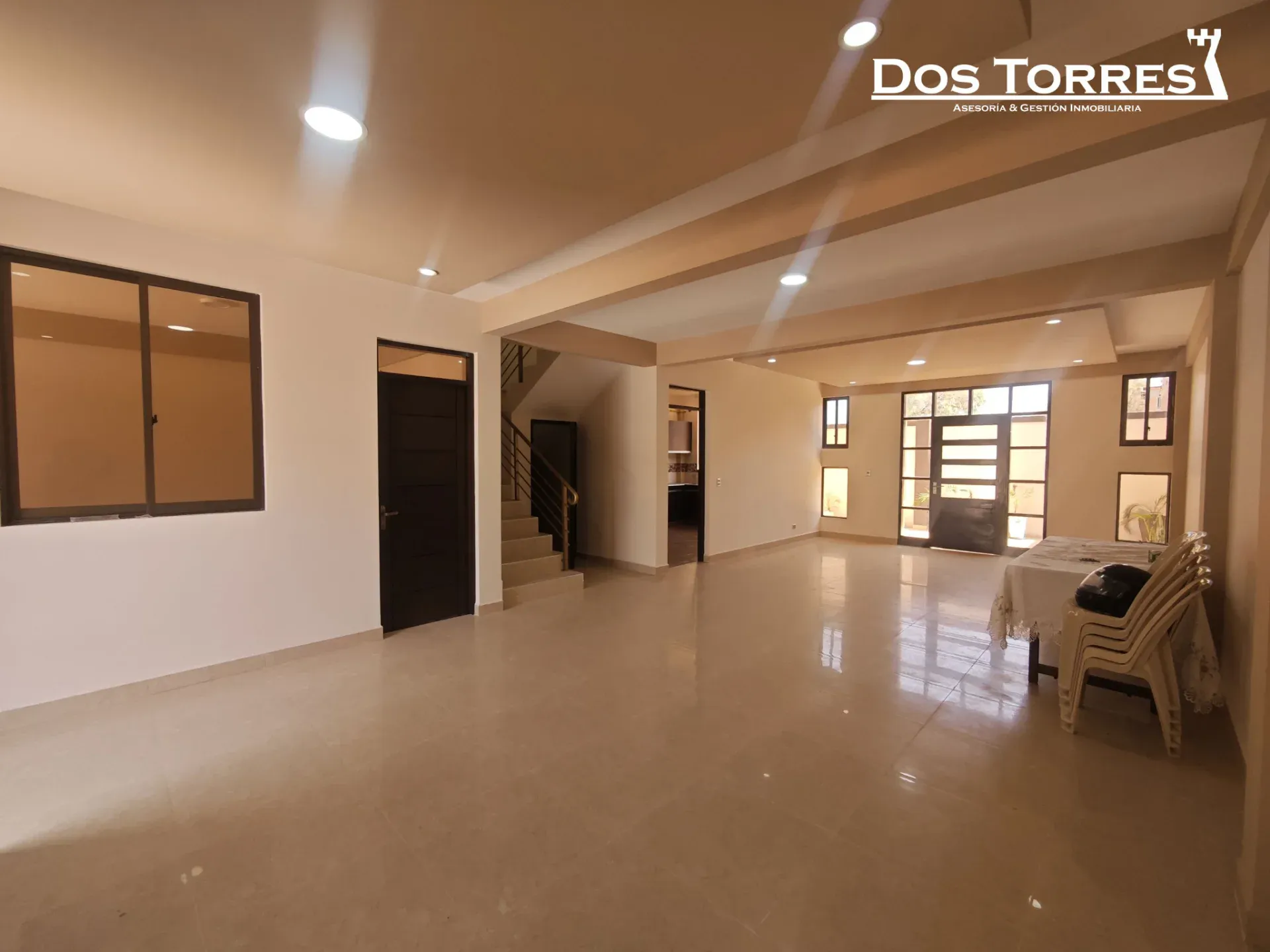 Foto 4 de $us.- 143.500 Amplia casa con 4 dormitorios, próximo al km 6 Blanco galindo