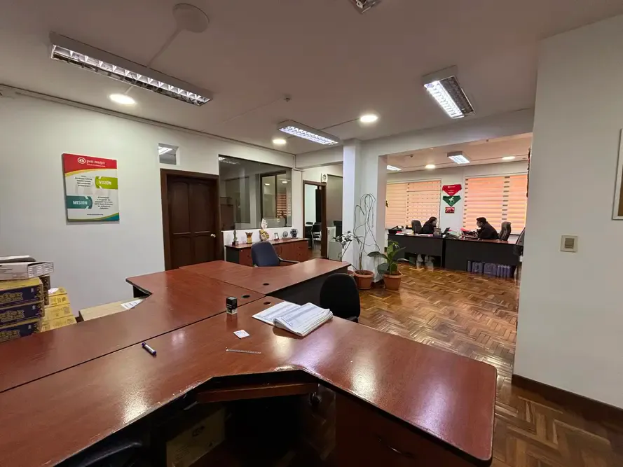 Foto 5 de Obrajes ‼️ Oficina en Venta – Ed El Zodiaco