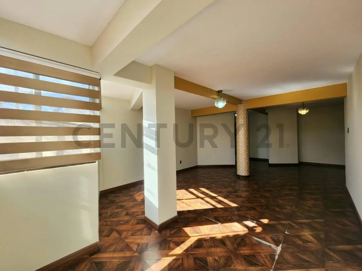 Foto 3 de Departamento de 3 Dormitorios en Venta – Alto Irpavi