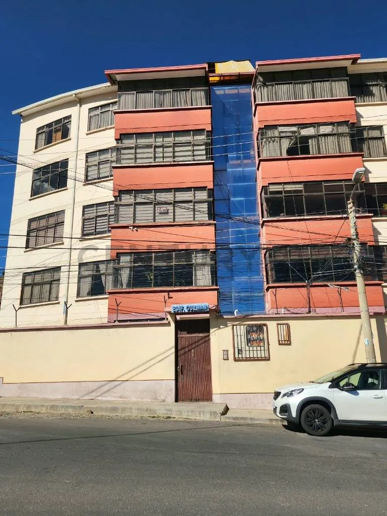 Foto 1 de Departamento de 3 Dormitorios en Venta – Alto Irpavi