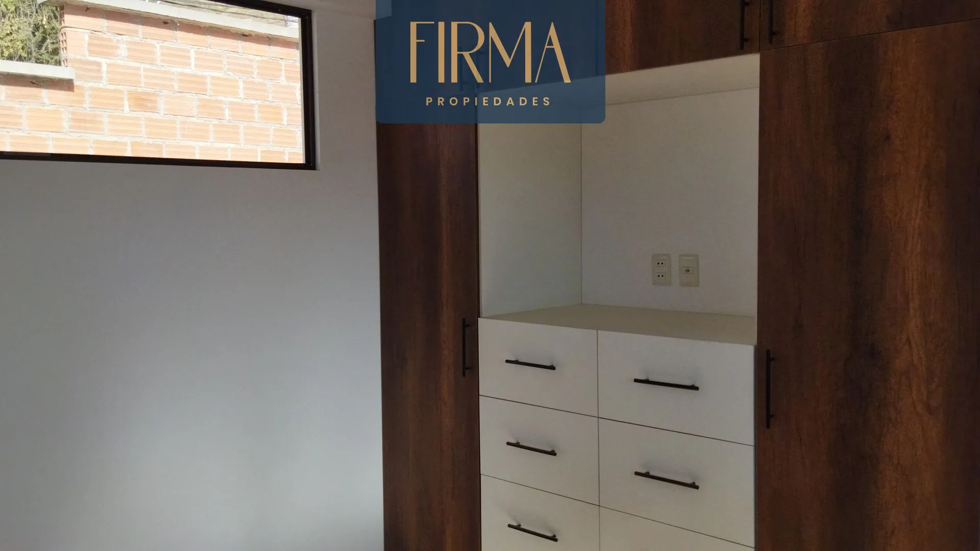 Foto 19 de Compra Esta Casa en Condominio Privado en Los Rosales de Alto Calacoto