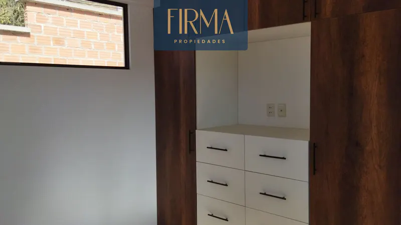 Foto 19 de Compra Esta Casa en Condominio Privado en Los Rosales de Alto Calacoto