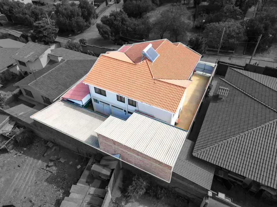 Foto 3 de Casa en Venta con Piscina, Sauna y 3 Suites – Urb. Sidumss Norte Plan B