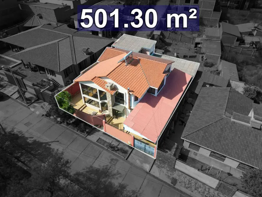 Foto 2 de Casa en Venta con Piscina, Sauna y 3 Suites – Urb. Sidumss Norte Plan B