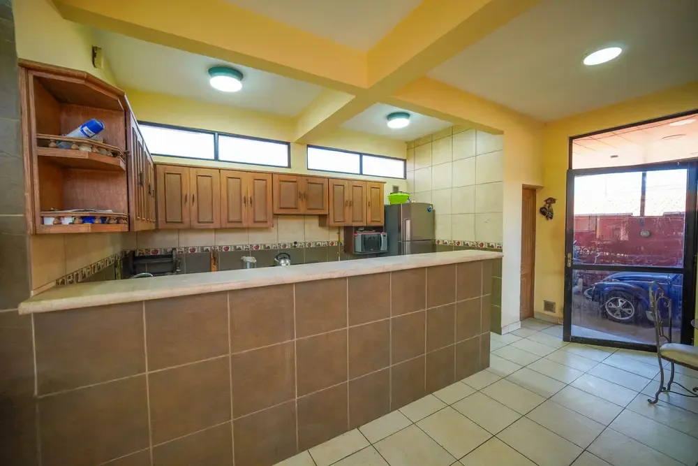 Foto 17 de Casa en Venta con Piscina, Sauna y 3 Suites – Urb. Sidumss Norte Plan B
