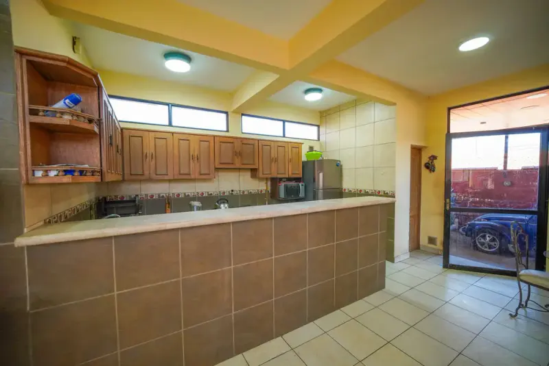 Foto 17 de Casa en Venta con Piscina, Sauna y 3 Suites – Urb. Sidumss Norte Plan B