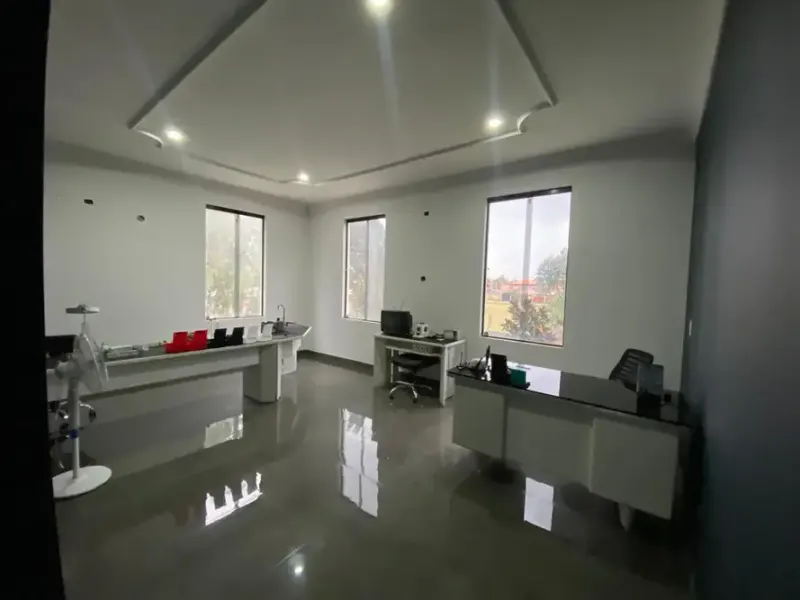 Foto 16 de Casa con Espacio Comercial en Venta Vinto