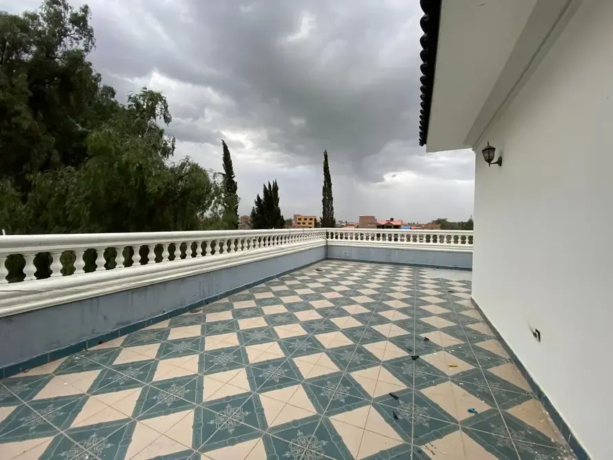 Foto 14 de Casa con Espacio Comercial en Venta Vinto