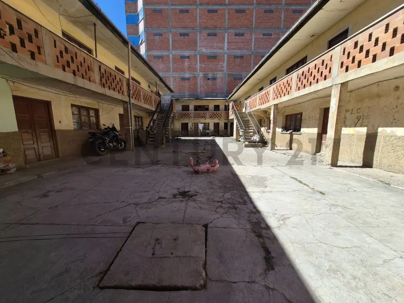 Foto 13 de De Ocasion Casa Como Terreno en Venta en Viacha Central