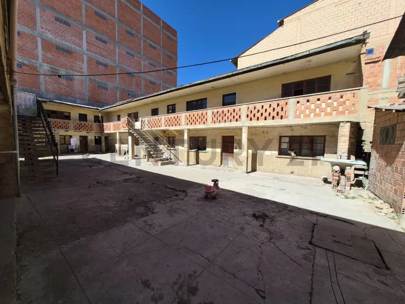 Foto 14 de De Ocasion Casa Como Terreno en Venta en Viacha Central