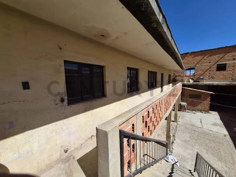 Foto 8 de De Ocasion Casa Como Terreno en Venta en Viacha Central