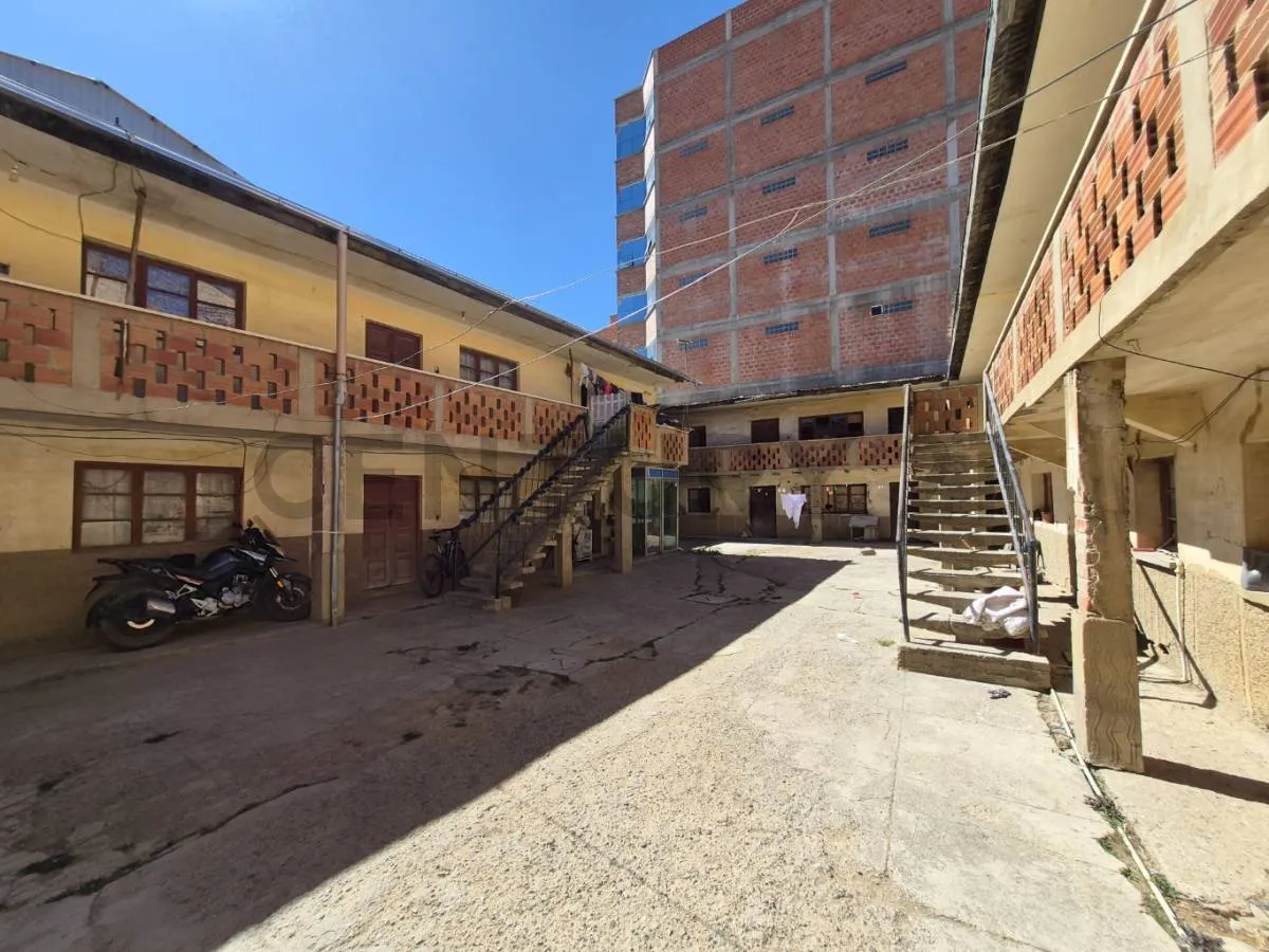 Foto 6 de De Ocasion Casa Como Terreno en Venta en Viacha Central
