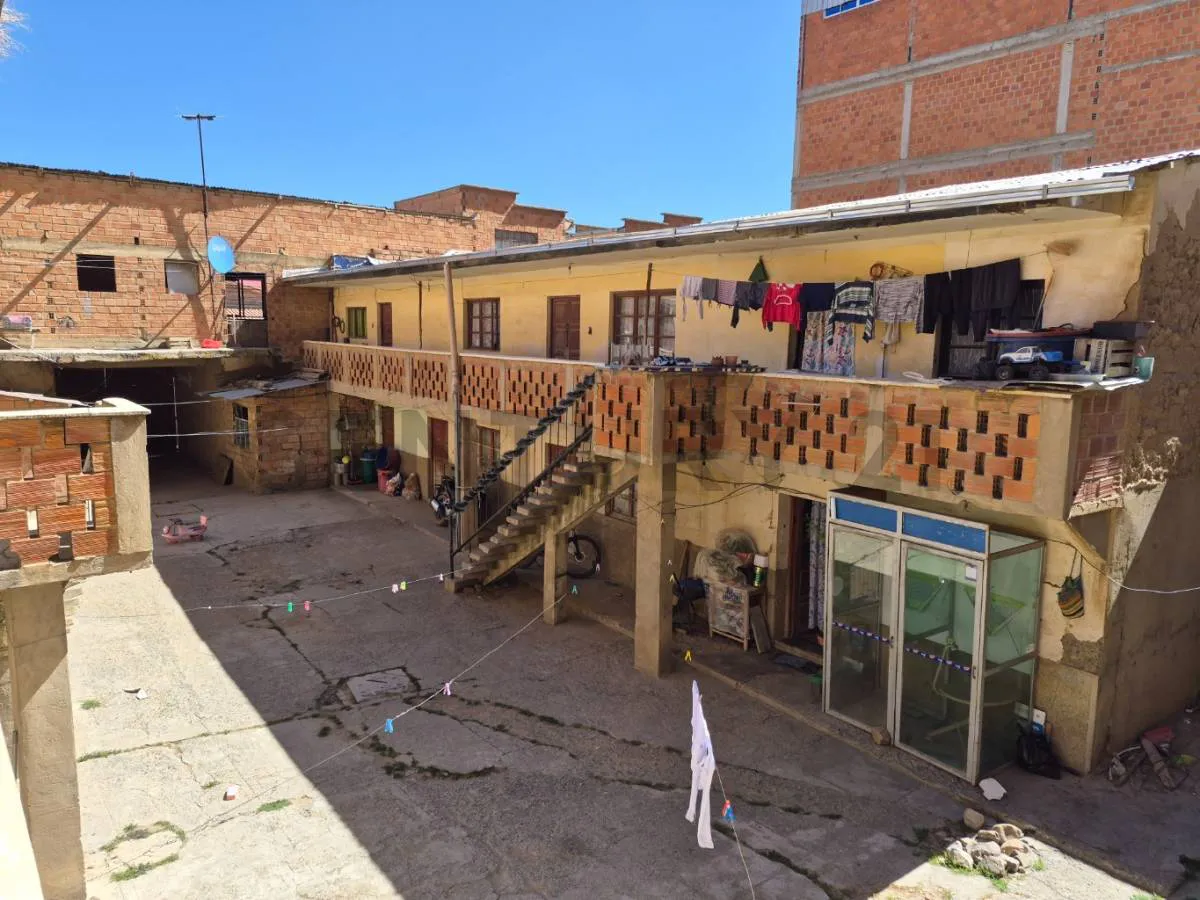 Foto 11 de De Ocasion Casa Como Terreno en Venta en Viacha Central