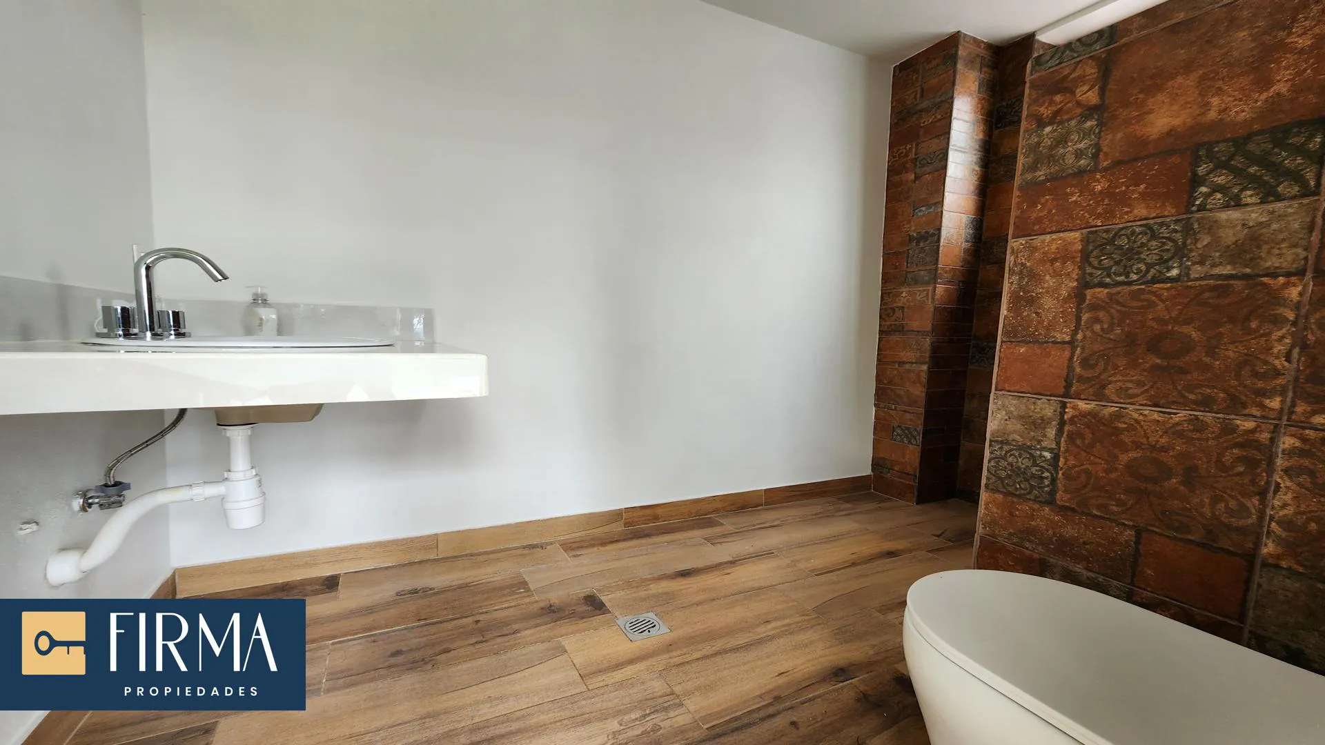Foto 6 de Alquila Esta Residencia de Lujo en Urb. Privada, Achocalla