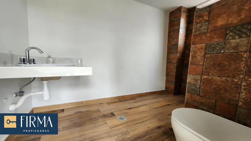 Foto 6 de Alquila Esta Residencia de Lujo en Urb. Privada, Achocalla
