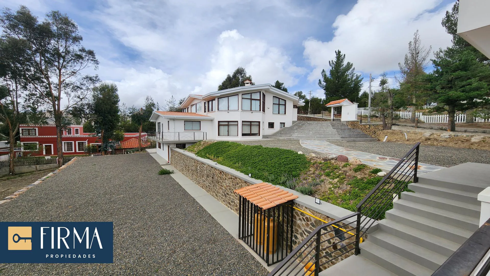 Foto 4 de Alquila Esta Residencia de Lujo en Urb. Privada, Achocalla