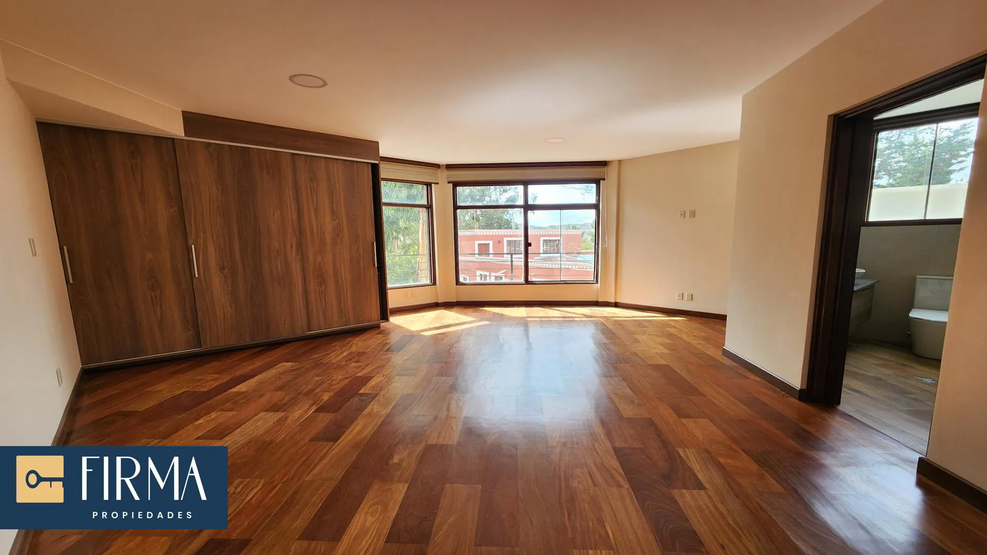 Foto 17 de Alquila Esta Residencia de Lujo en Urb. Privada, Achocalla
