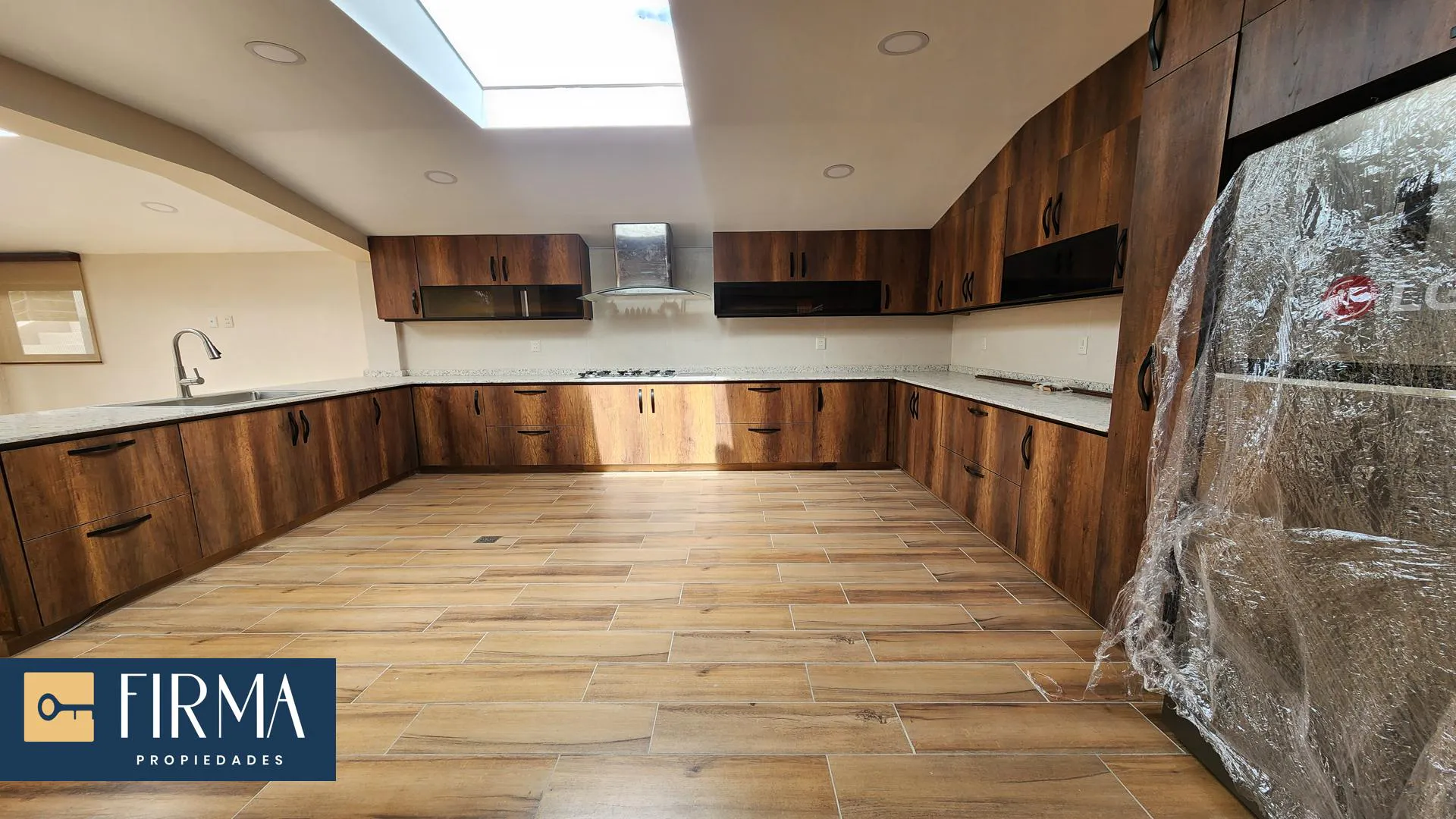 Foto 9 de Alquila Esta Residencia de Lujo en Urb. Privada, Achocalla