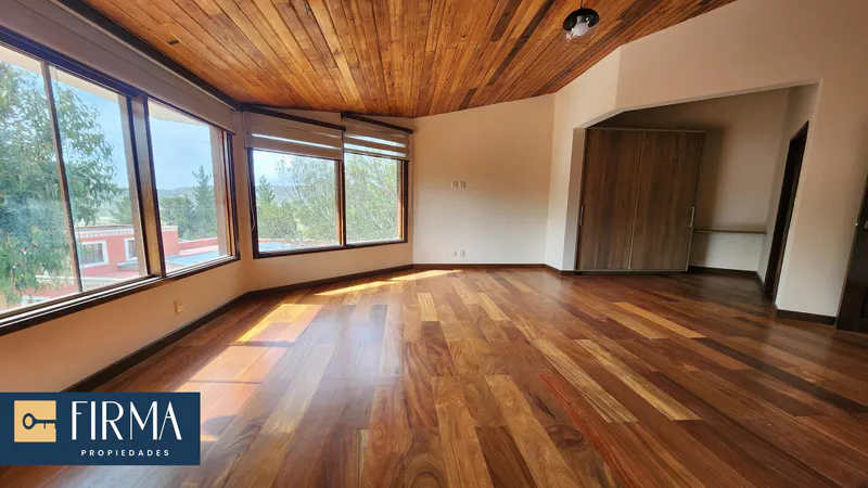 Foto 14 de Alquila Esta Residencia de Lujo en Urb. Privada, Achocalla