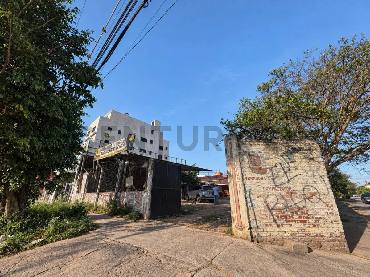 Foto 1 de Terreno 500 M² en Alquiler – Avenida Santos Dumont Casi Quinto Anillo