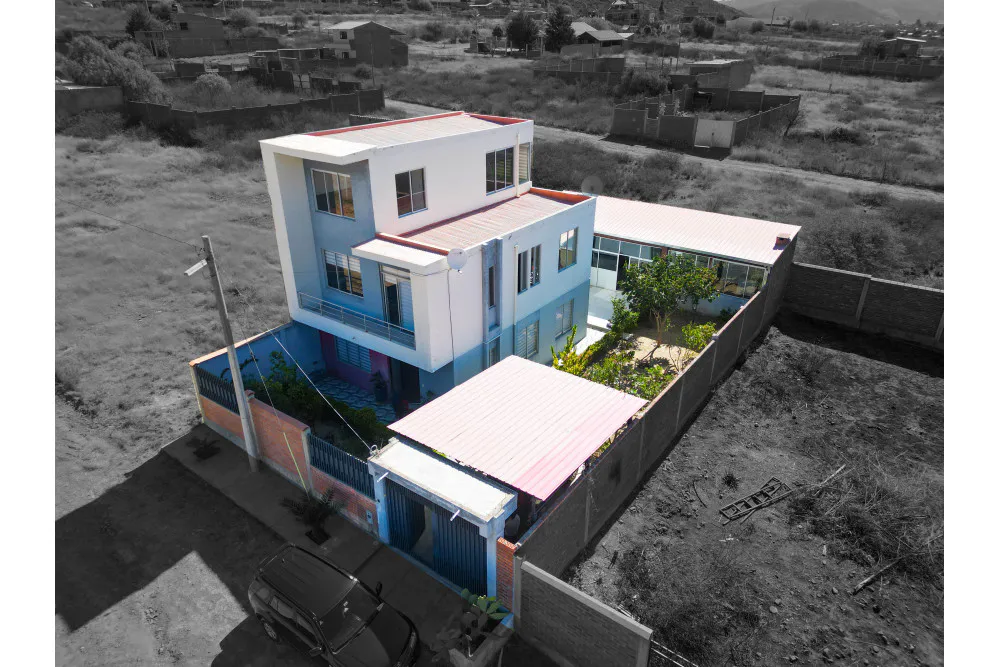 Foto 1 de Casa en Venta Estilo Minimalista Arbieto - Carretera Tarata