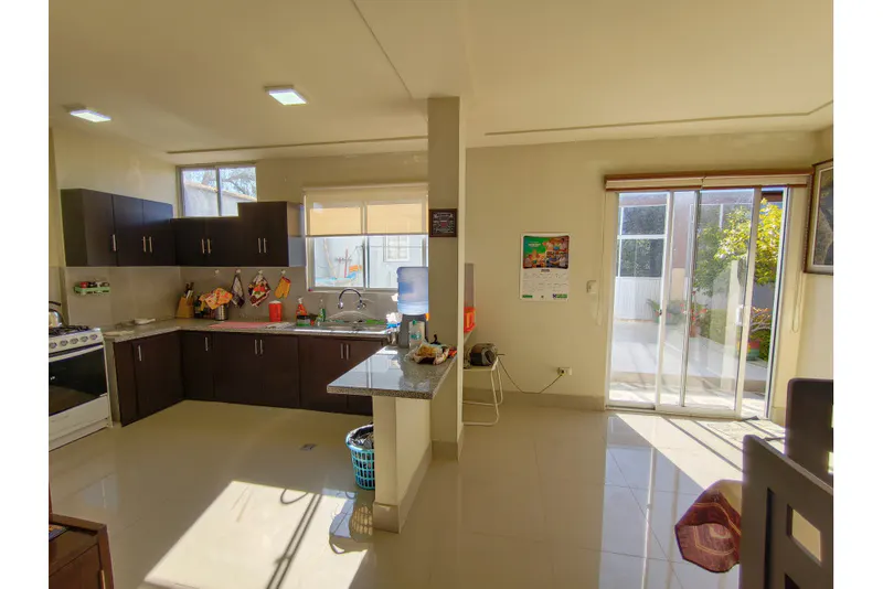 Foto 19 de Casa en Venta Estilo Minimalista Arbieto - Carretera Tarata