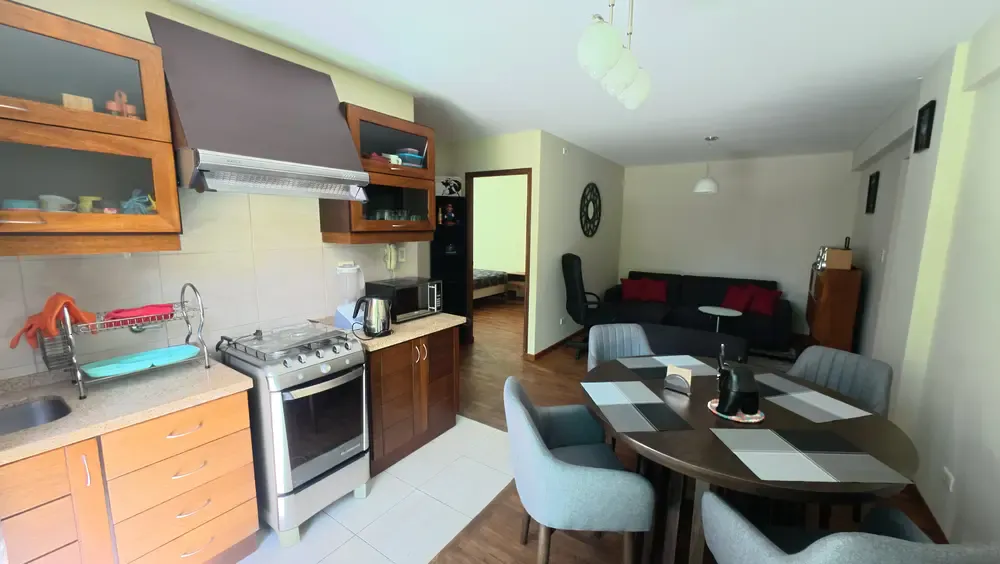 Foto 4 de Departamento Totalmente Amoblado - Cala Cala - 2 Dormitorios - Parqueo - 3500bs. Incluye Expensas