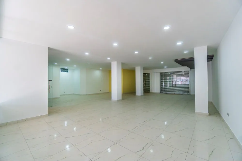 Foto 1 de Local Comercial en Anticretico Excelente Ubicacion