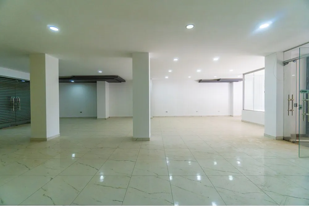Foto 9 de Local Comercial en Anticretico Excelente Ubicacion