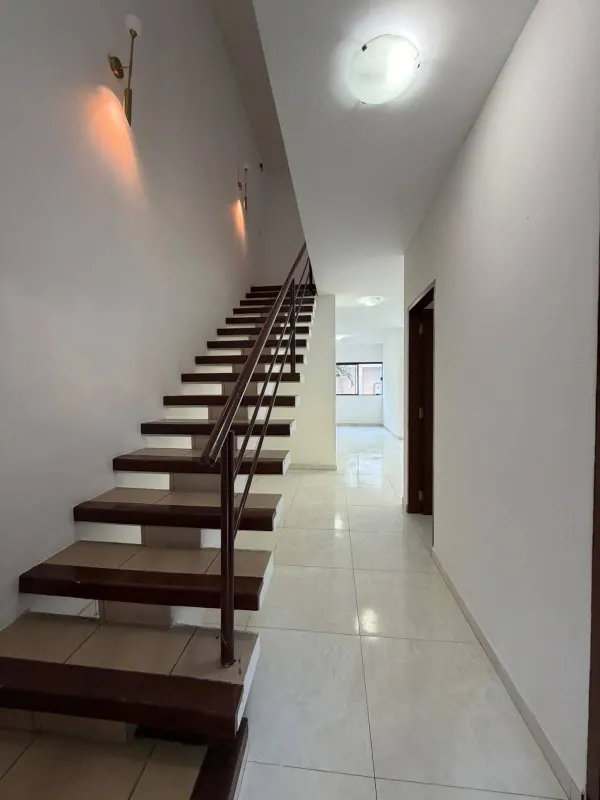 Foto 7 de Ideal para Vivienda o Empresa,Casa Remodelada en Alquiler, Av Beni