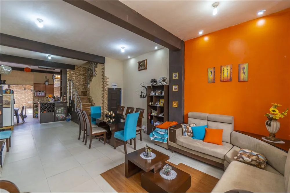 Foto 1 de Casa con 2 viviendas en venta QUILLACOLLO-PIÑAMI