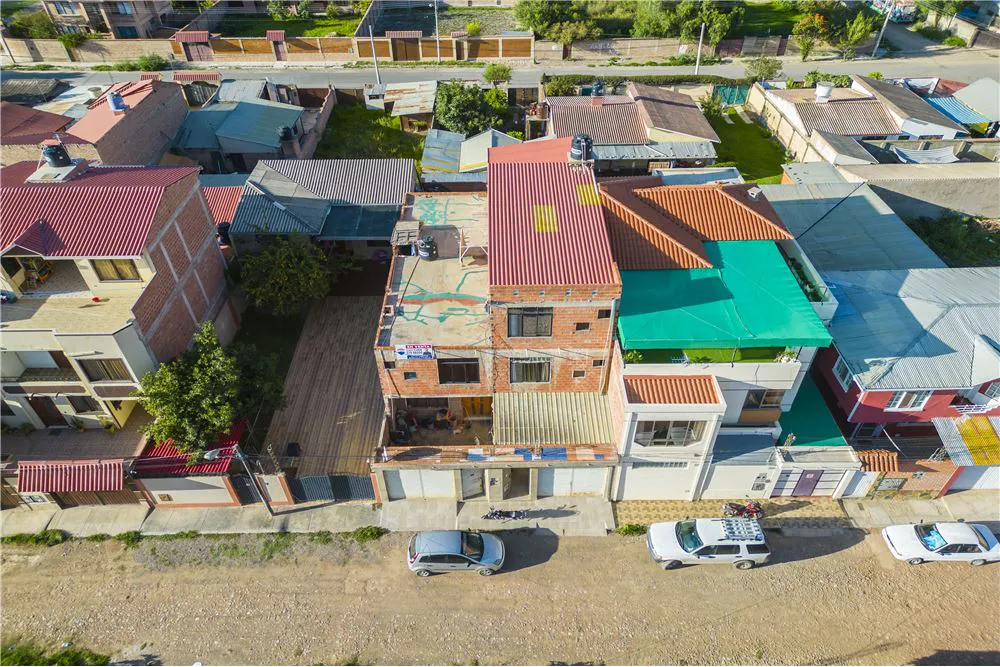 Foto 10 de Casa con 2 viviendas en venta QUILLACOLLO-PIÑAMI