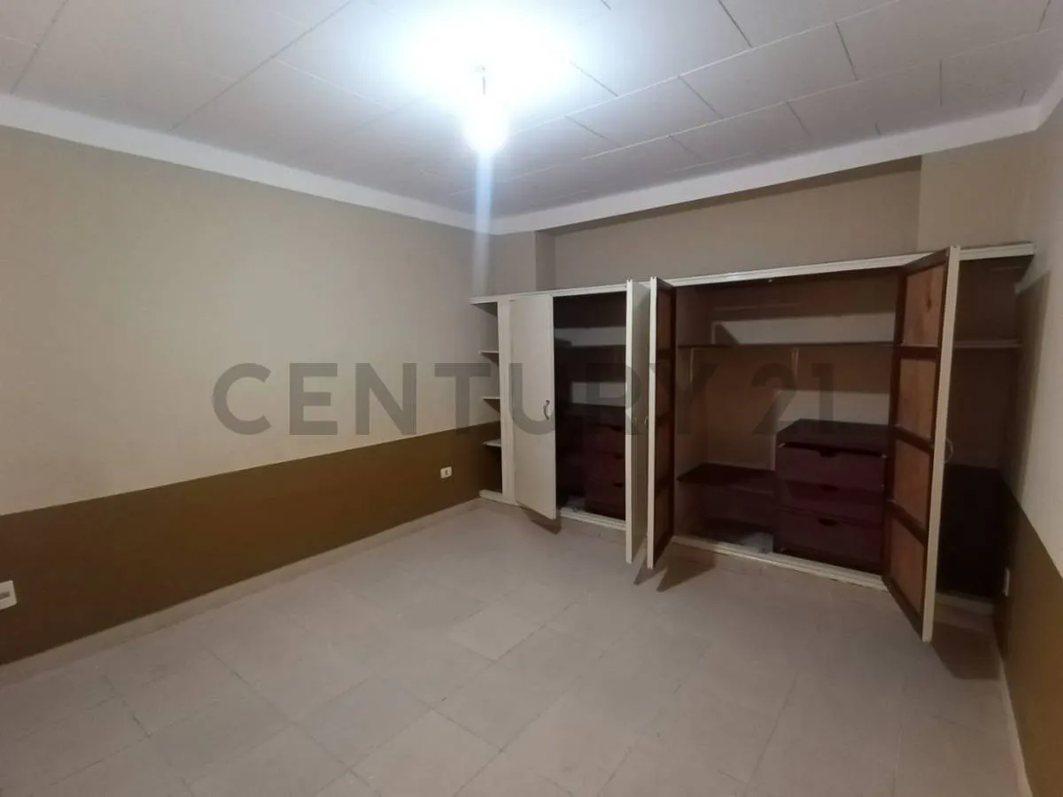 Foto 4 de Alquilo Centrica Casa con Varios Ambientes para Oficina
