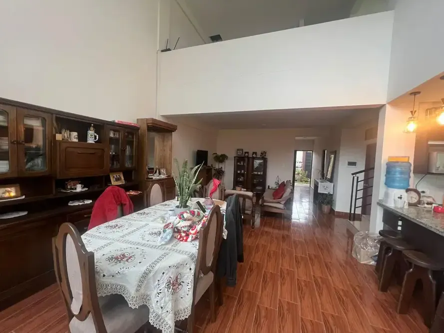Foto 8 de La casa que tu familia merece: amplitud, confort y diseño en cada espacio.