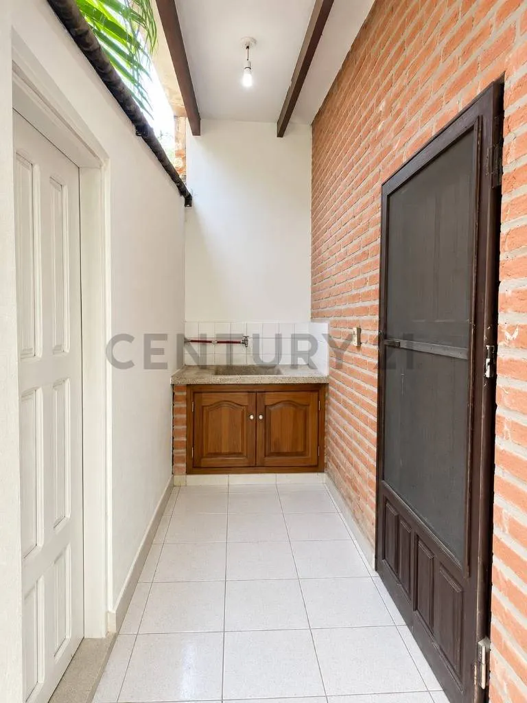 Foto 4 de Departamento en Anticretico con Garaje Zona Sur