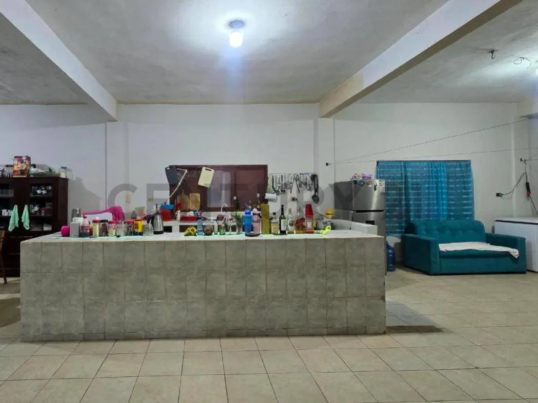 Foto 5 de Vivienda con Ingresos por Alquileres de Dos Plantas!!