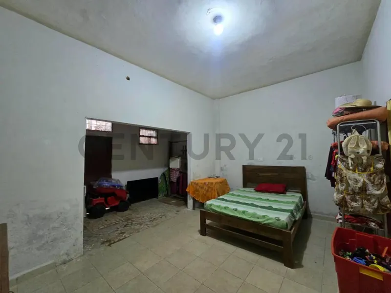 Foto 8 de Vivienda con Ingresos por Alquileres de Dos Plantas!!