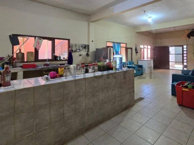 Foto 6 de Vivienda con Ingresos por Alquileres de Dos Plantas!!