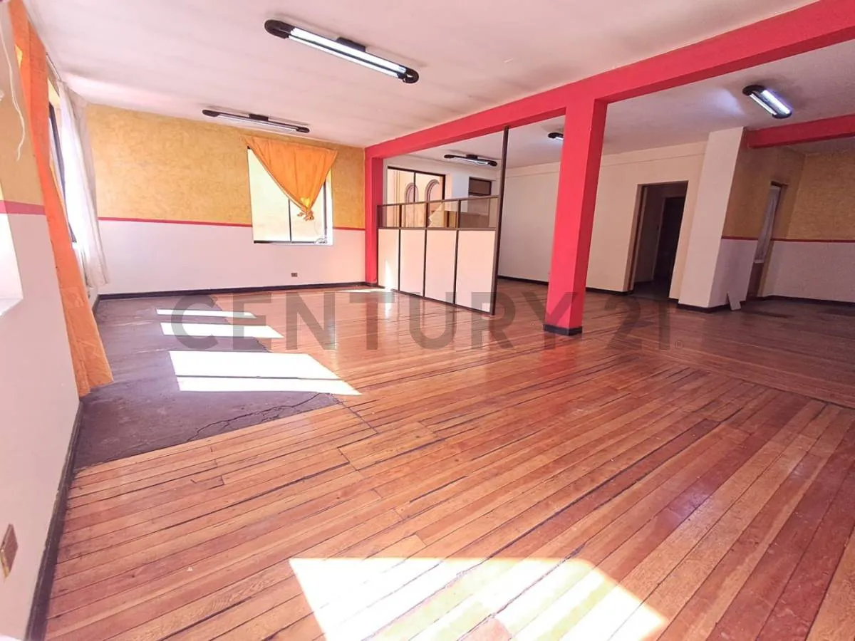 Foto 4 de Amplio y Estratégicamente Ubicado | Local u Oficina en Alquiler – Miraflores