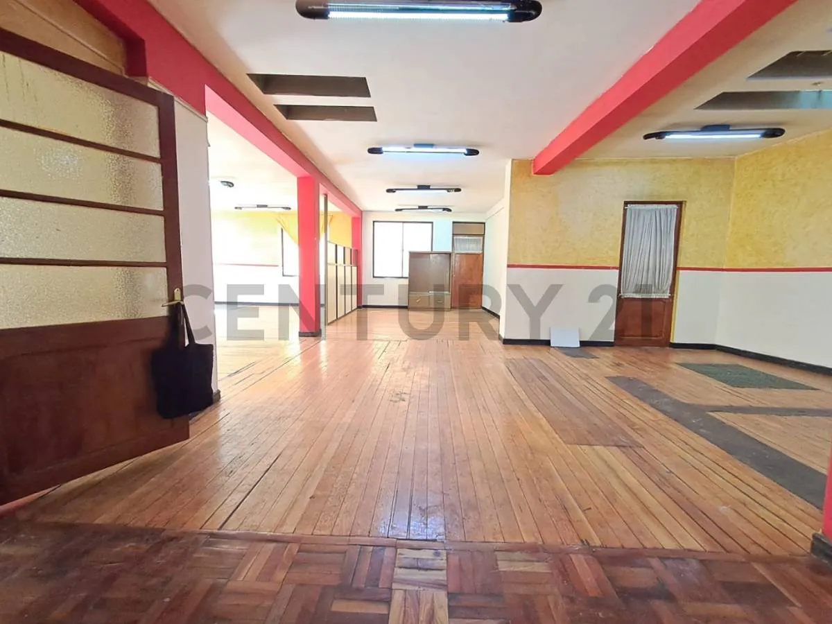 Foto 18 de Amplio y Estratégicamente Ubicado | Local u Oficina en Alquiler – Miraflores