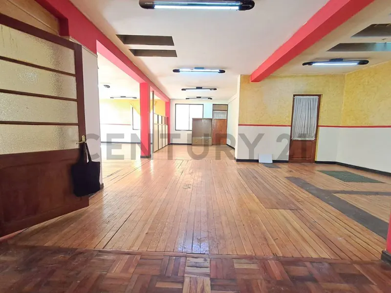 Foto 18 de Amplio y Estratégicamente Ubicado | Local u Oficina en Alquiler – Miraflores