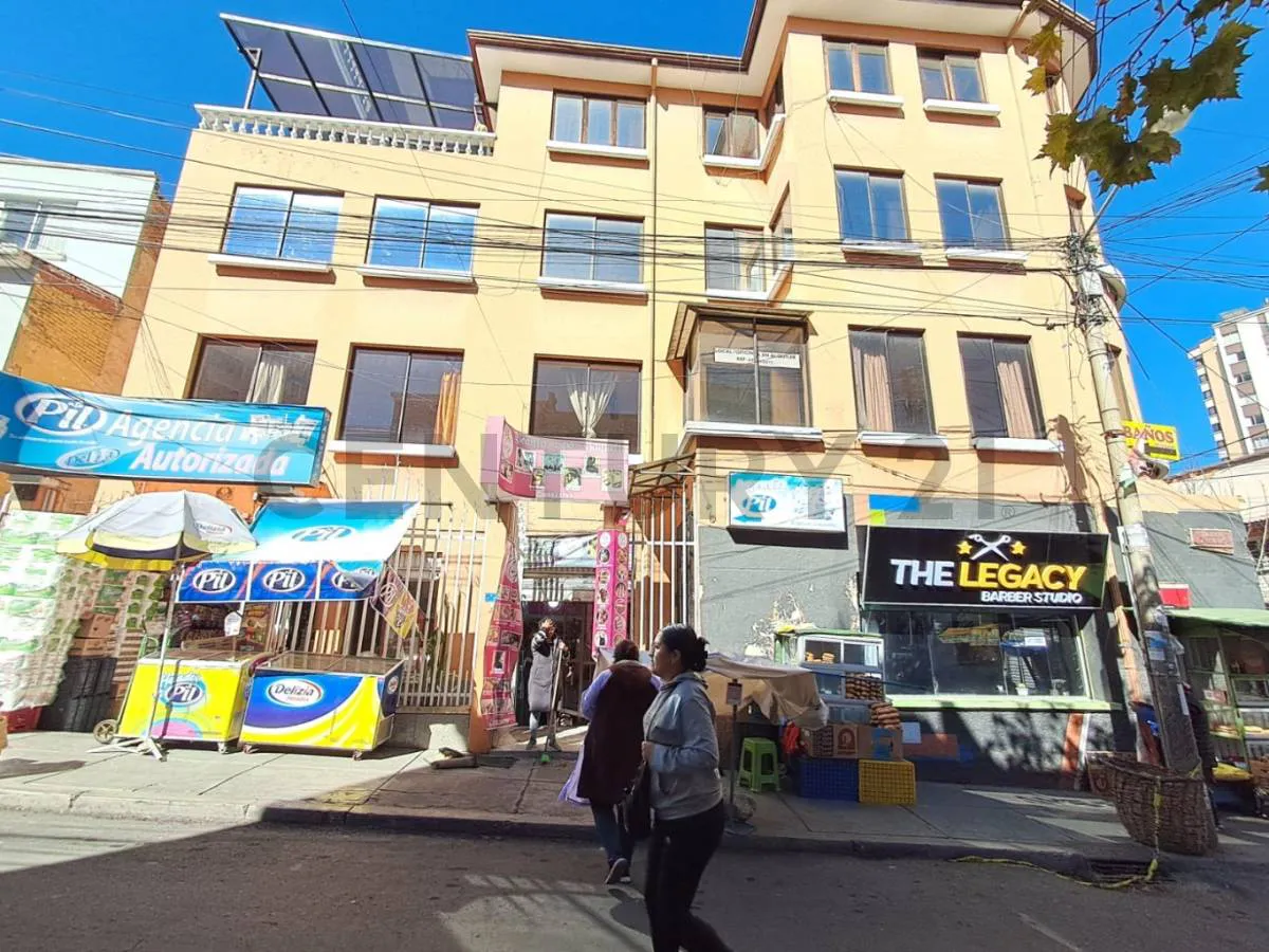 Foto 3 de Amplio y Estratégicamente Ubicado | Local u Oficina en Alquiler – Miraflores