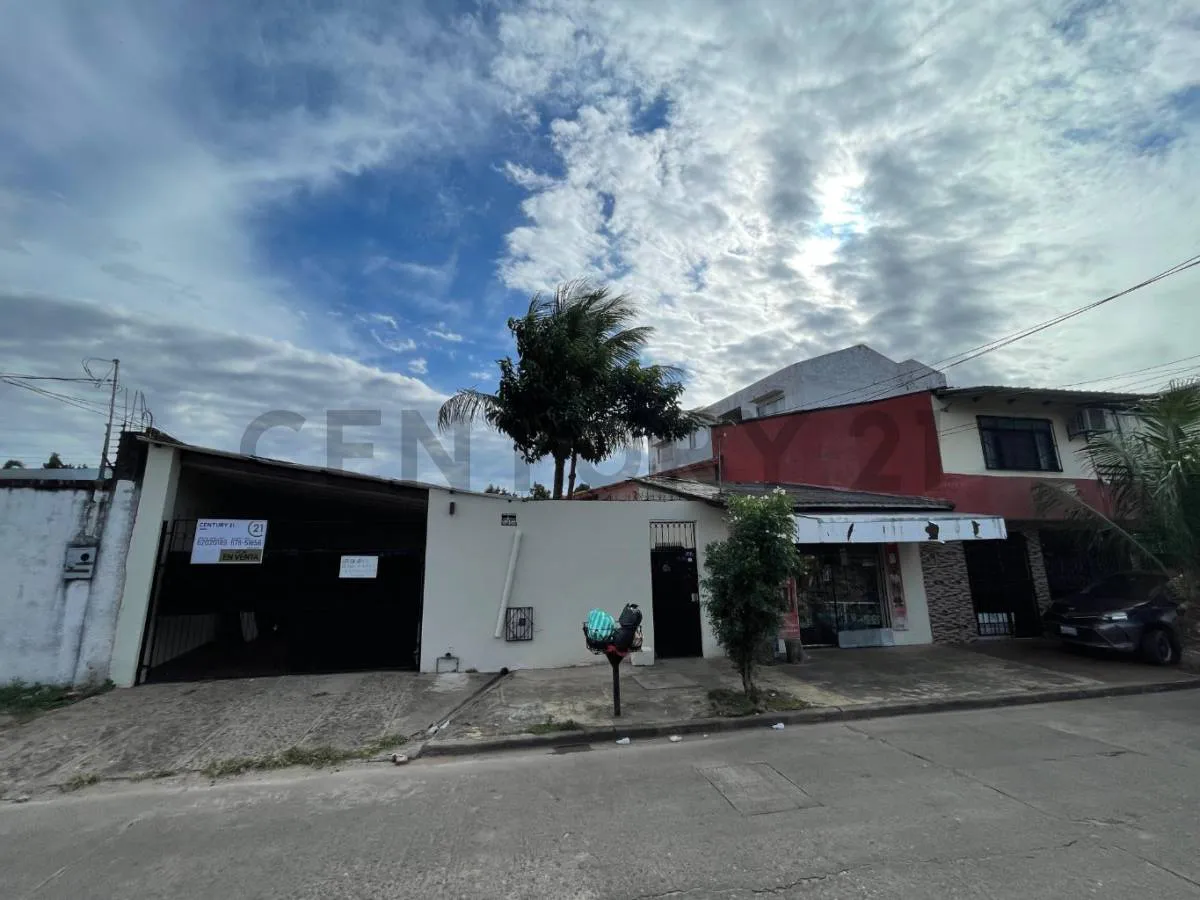 Foto 1 de Casa en venta – zona sur Entre 2do y 3er anillo