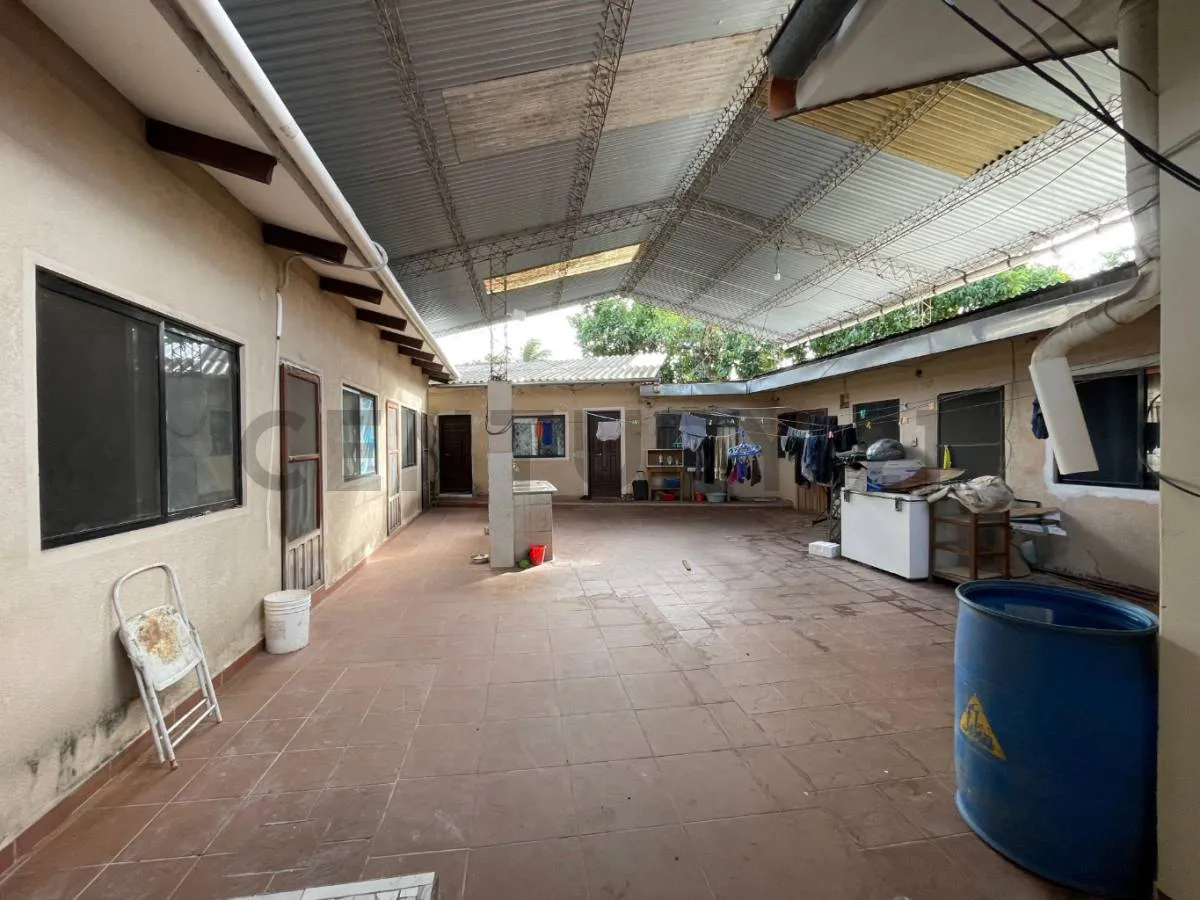 Foto 4 de Casa en venta – zona sur Entre 2do y 3er anillo