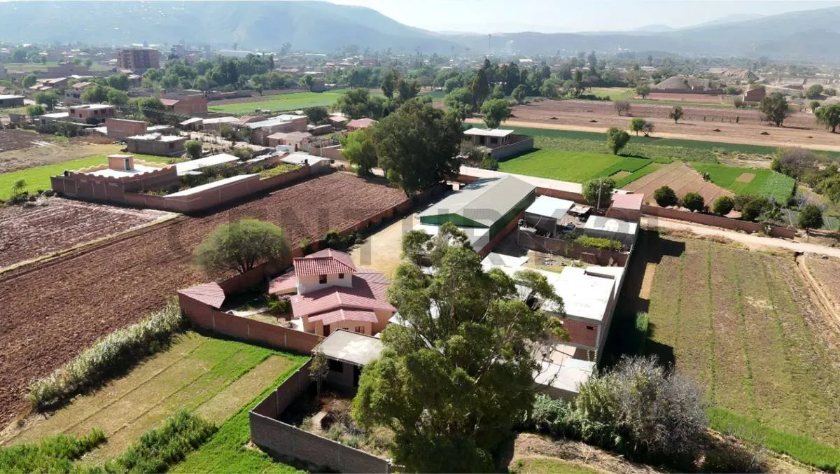 Foto 3 de Casa con Galpón en Venta – Km 21 Quillacollo, entrada a Mallco Chapi